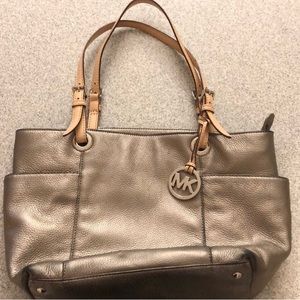 Michael Kors jet set tote